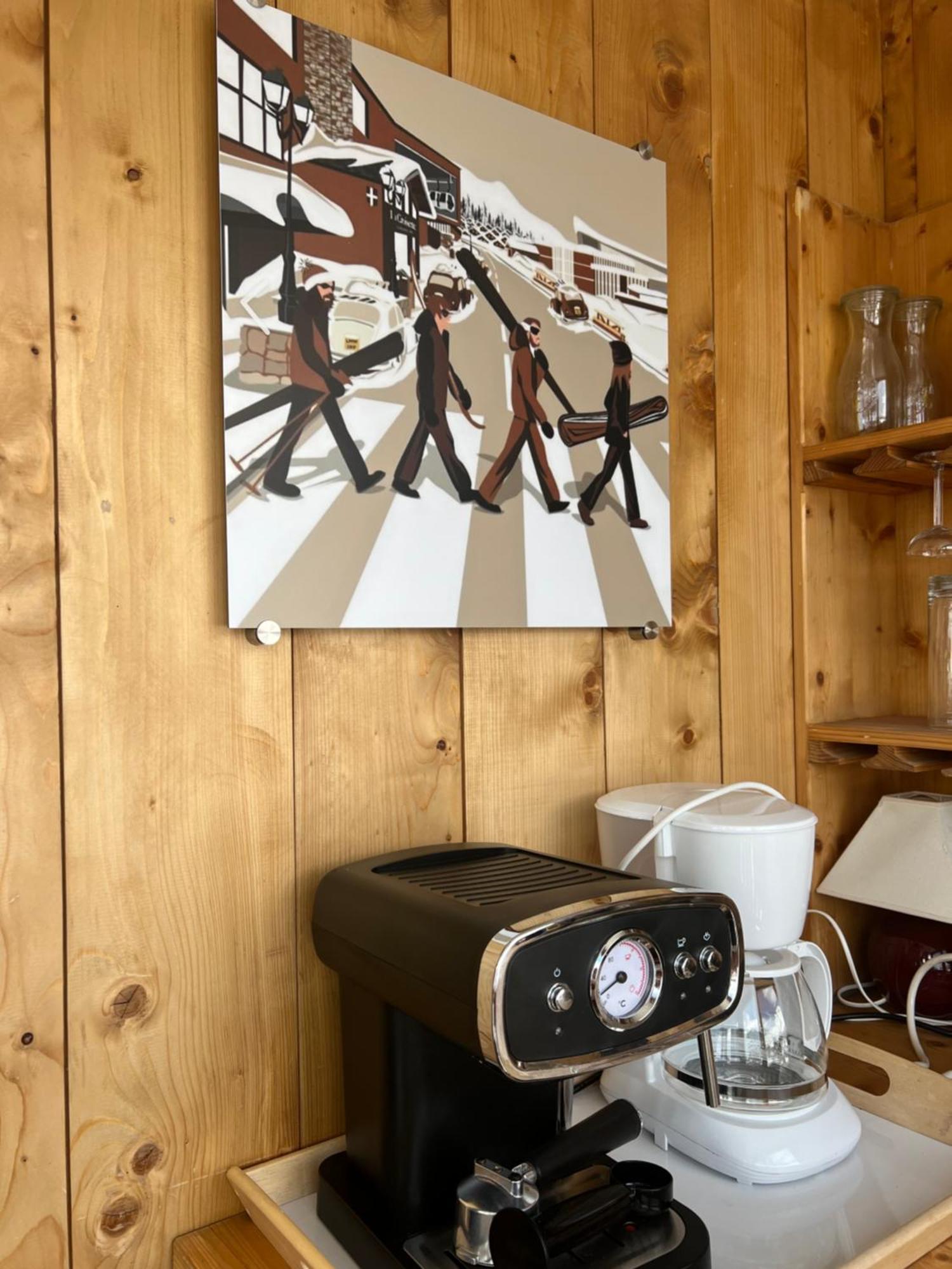 Dernier Etage Avec Vue Sur Les Montagnes Emplacement Exceptionnel Au Coeur De Val Thorens Ski Aux Pieds Prestations Incluses Luaran gambar
